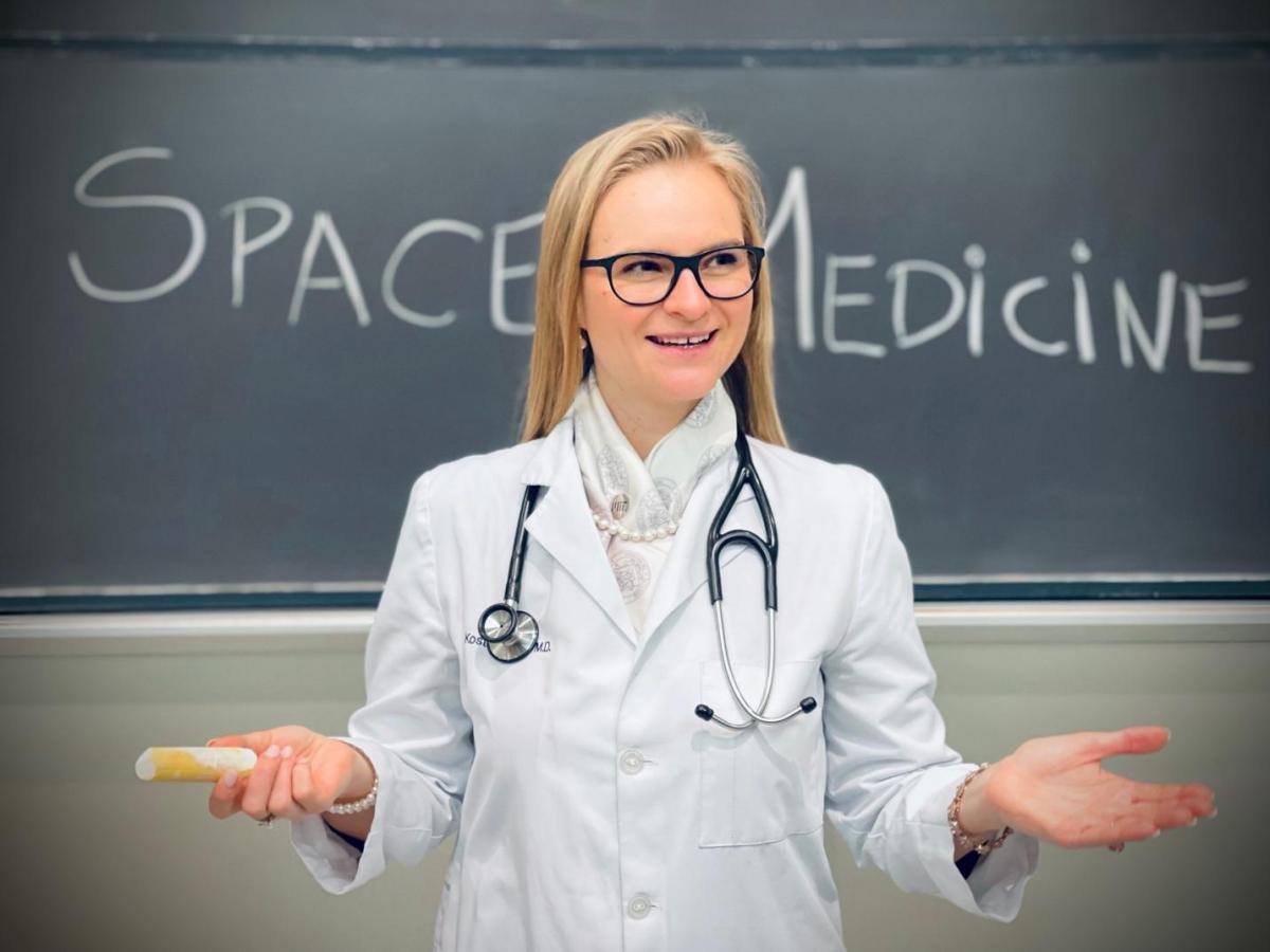 The New Role of Teachers in The Information&nbsp;Age